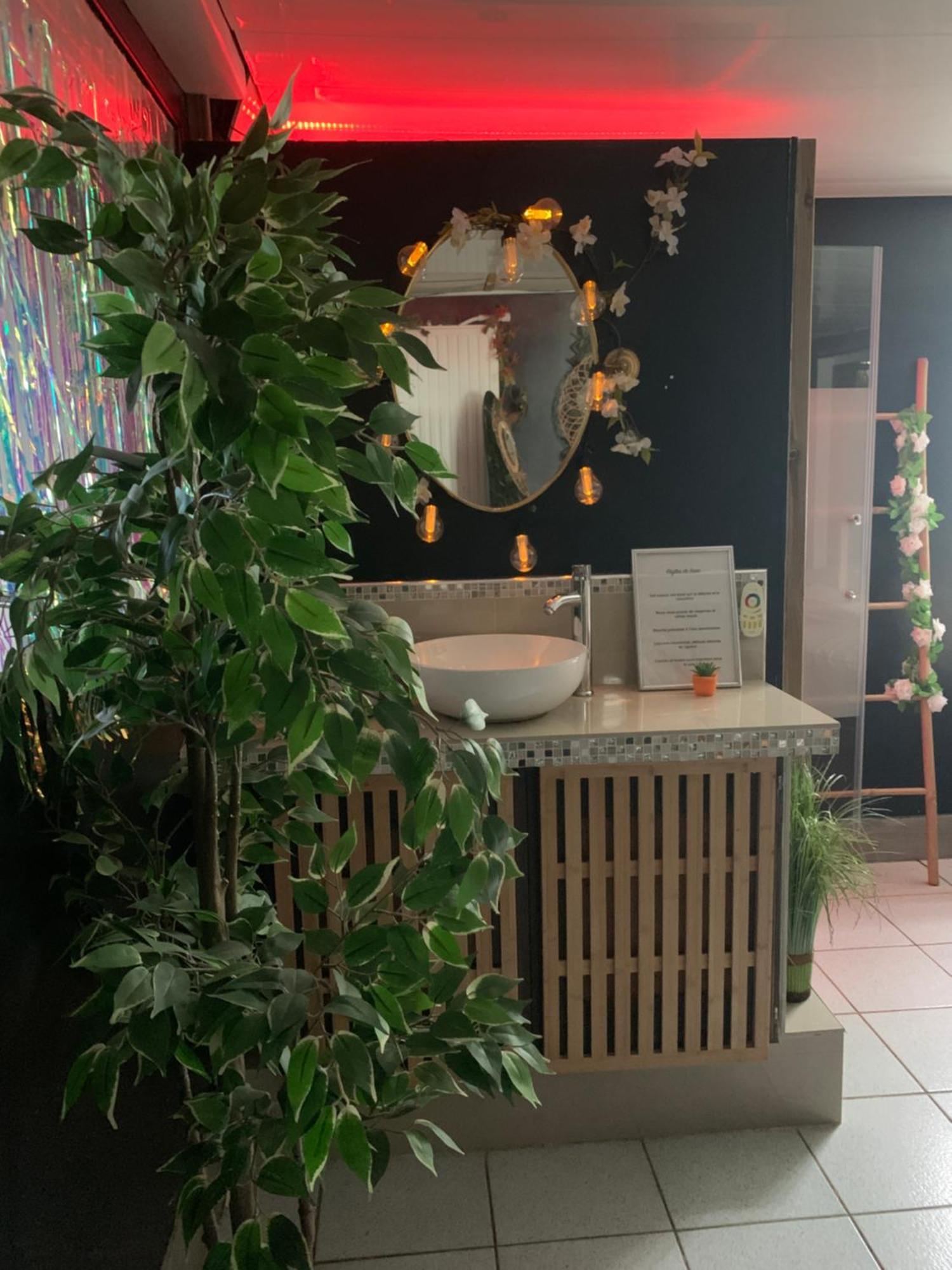 Suite Romantique Jacuzzi Gagny Exterior foto
