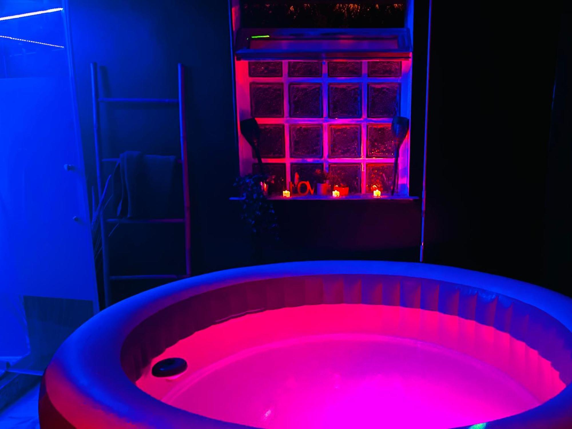 Suite Romantique Jacuzzi Gagny Exterior foto
